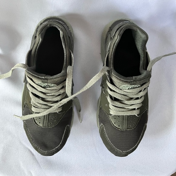 Huarache Run GS "Sequoia"- Hunter Green - Picture 5 of 9